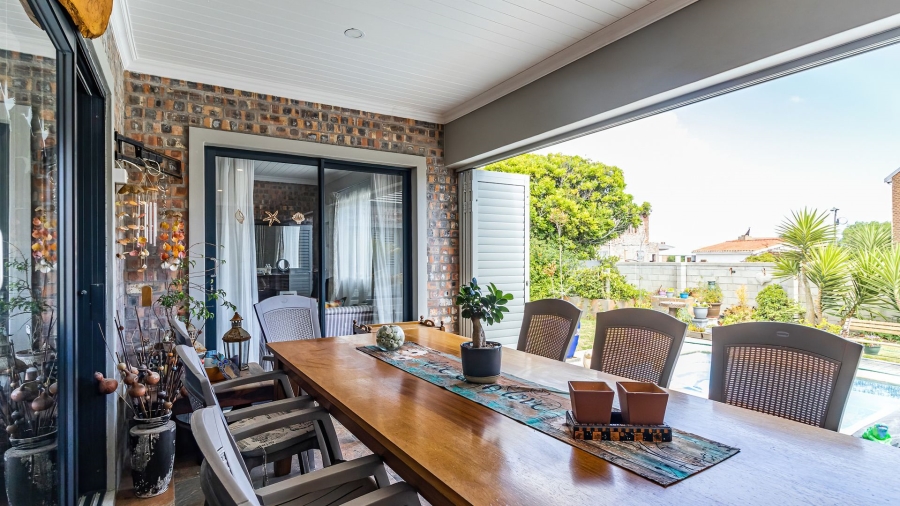 3 Bedroom Property for Sale in Yzerfontein Western Cape